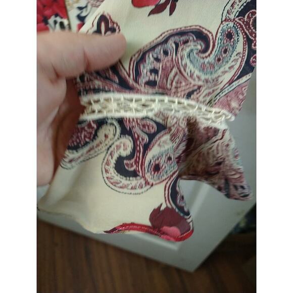 Sag Harbor Semi Sheer Long Sleeve V Neck Collared Paisley Floral Blouse. Size 14 - Picture 8 of 11